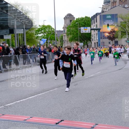 25.04.2026 - Das Zehntel Tim E. http://msf.ph/oto/9570144 25.04.2026 09:00:54 Ziel 1098, 1099, 1450, 1604, 1666, 1671, 1678, 1919, 2124, 2138, 2154, 2210, 2213, 2301, 2350, 2352, 2353, 2406, 2645, 2653, 2720, 2724, 2843, 2929, 2933, 3054, 3055, 3362, 3365, 3390, 3474, 3488, 3798, 3816, 3925, 4004 meine-sportfotos.de