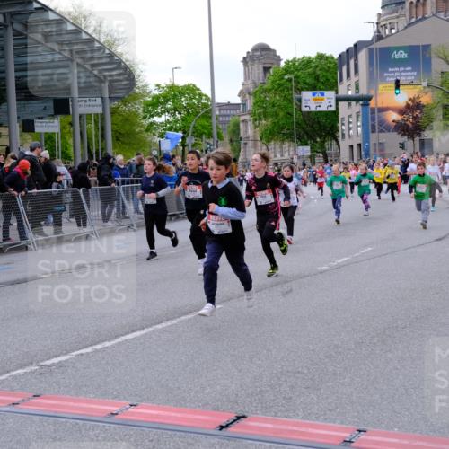 25.04.2026 - Das Zehntel Tim E. http://msf.ph/oto/9570146 25.04.2026 09:00:55 Ziel 1098, 1099, 1450, 1553, 1604, 1666, 1671, 1678, 2124, 2138, 2154, 2210, 2213, 2301, 2352, 2353, 2406, 2645, 2653, 2720, 2724, 2843, 2929, 2933, 3054, 3055, 3362, 3365, 3390, 3474, 3488, 3510, 3517, 3521, 3798, 3802, 3816, 3925, 4004 meine-sportfotos.de