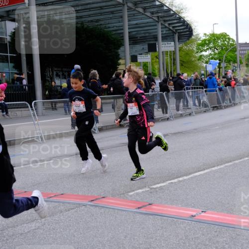 25.04.2026 - Das Zehntel Tim E. http://msf.ph/oto/9570155 25.04.2026 09:00:56 Ziel 1098, 1099, 1450, 1536, 1553, 1604, 1666, 1671, 1678, 2124, 2138, 2154, 2210, 2213, 2301, 2352, 2353, 2406, 2645, 2653, 2720, 2843, 2929, 2933, 3054, 3055, 3135, 3362, 3365, 3390, 3474, 3488, 3510, 3517, 3521, 3798, 3802, 3816, 3925, 4004 meine-sportfotos.de