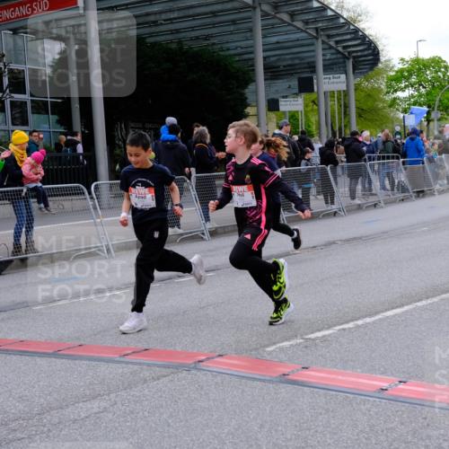25.04.2026 - Das Zehntel Tim E. http://msf.ph/oto/9570156 25.04.2026 09:00:56 Ziel 1098, 1099, 1450, 1536, 1553, 1604, 1666, 1671, 1678, 2124, 2138, 2154, 2210, 2213, 2301, 2352, 2353, 2406, 2645, 2653, 2720, 2843, 2929, 2933, 3054, 3055, 3135, 3362, 3365, 3390, 3474, 3488, 3510, 3517, 3521, 3798, 3802, 3816, 3925, 4004 meine-sportfotos.de