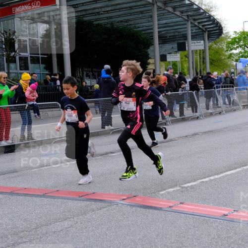 25.04.2026 - Das Zehntel Tim E. http://msf.ph/oto/9570157 25.04.2026 09:00:56 Ziel 1098, 1099, 1450, 1536, 1553, 1604, 1666, 1671, 1678, 2124, 2138, 2154, 2210, 2213, 2301, 2352, 2353, 2406, 2645, 2653, 2720, 2843, 2929, 2933, 3054, 3055, 3135, 3362, 3365, 3390, 3474, 3488, 3510, 3517, 3521, 3798, 3802, 3816, 3925, 4004 meine-sportfotos.de