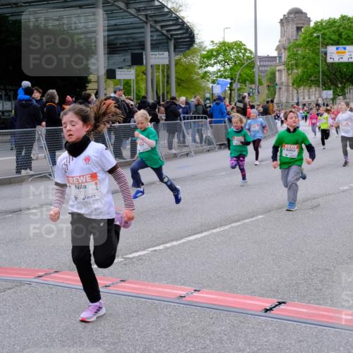 25.04.2026 - Das Zehntel Tim E. http://msf.ph/oto/9570159 25.04.2026 09:00:57 Ziel 1098, 1099, 1450, 1528, 1534, 1536, 1553, 1604, 1666, 1671, 1678, 2124, 2138, 2154, 2210, 2213, 2301, 2352, 2353, 2406, 2645, 2653, 2843, 2929, 2933, 3054, 3055, 3135, 3362, 3365, 3390, 3474, 3488, 3510, 3517, 3521, 3798, 3802, 3816, 3925, 4004 meine-sportfotos.de