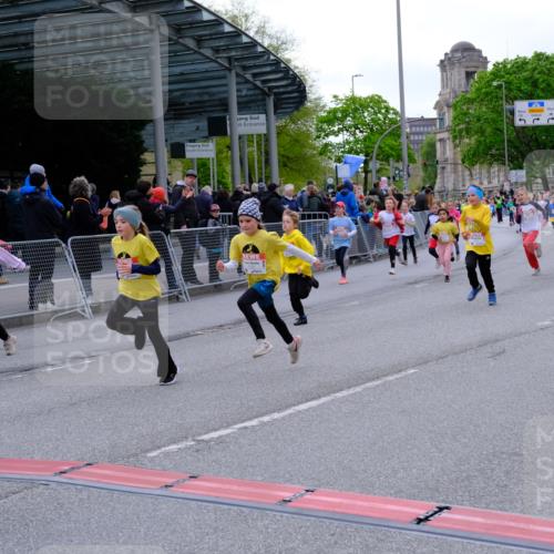 25.04.2026 - Das Zehntel Tim E. http://msf.ph/oto/9570166 25.04.2026 09:01:00 Ziel 1098, 1099, 1528, 1534, 1536, 1553, 1559, 1604, 1666, 1671, 2124, 2210, 2213, 2301, 2352, 2353, 2406, 2889, 2891, 2903, 2904, 2929, 2933, 2957, 3135, 3362, 3365, 3371, 3374, 3390, 3480, 3489, 3496, 3510, 3517, 3521, 3798, 3802, 3805, 3816 meine-sportfotos.de