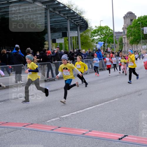 25.04.2026 - Das Zehntel Tim E. http://msf.ph/oto/9570167 25.04.2026 09:01:00 Ziel 1098, 1099, 1528, 1534, 1536, 1553, 1559, 1604, 1666, 1671, 2124, 2210, 2213, 2301, 2352, 2353, 2406, 2889, 2891, 2903, 2904, 2929, 2933, 2957, 3135, 3362, 3365, 3371, 3374, 3390, 3480, 3489, 3496, 3510, 3517, 3521, 3798, 3802, 3805, 3816 meine-sportfotos.de