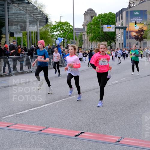 25.04.2026 - Das Zehntel Tim E. http://msf.ph/oto/9570190 25.04.2026 09:01:04 Ziel 1528, 1534, 1536, 1553, 1559, 1666, 2213, 2301, 2352, 2353, 2464, 2889, 2891, 2903, 2904, 2932, 2957, 2988, 2991, 3135, 3371, 3374, 3480, 3489, 3496, 3510, 3517, 3521, 3798, 3802, 3805, 3816 meine-sportfotos.de