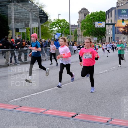 25.04.2026 - Das Zehntel Tim E. http://msf.ph/oto/9570191 25.04.2026 09:01:04 Ziel 1528, 1534, 1536, 1553, 1559, 1666, 2213, 2301, 2352, 2353, 2464, 2889, 2891, 2903, 2904, 2932, 2957, 2988, 2991, 3135, 3371, 3374, 3480, 3489, 3496, 3510, 3517, 3521, 3798, 3802, 3805, 3816 meine-sportfotos.de
