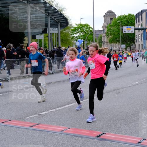 25.04.2026 - Das Zehntel Tim E. http://msf.ph/oto/9570193 25.04.2026 09:01:05 Ziel 1528, 1534, 1536, 1553, 1559, 1666, 2301, 2353, 2464, 2889, 2891, 2903, 2904, 2932, 2957, 2988, 2991, 3135, 3371, 3374, 3477, 3480, 3489, 3490, 3496, 3510, 3517, 3521, 3798, 3802, 3805, 3816 meine-sportfotos.de