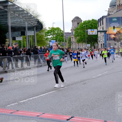 25.04.2026 - Das Zehntel Tim E. http://msf.ph/oto/9570197 25.04.2026 09:01:07 Ziel 1528, 1534, 1536, 1553, 1559, 1891, 2256, 2464, 2572, 2889, 2891, 2903, 2904, 2932, 2957, 2988, 2991, 3135, 3371, 3374, 3477, 3480, 3489, 3490, 3496, 3510, 3517, 3521, 3543, 3802, 3805 meine-sportfotos.de