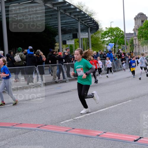 25.04.2026 - Das Zehntel Tim E. http://msf.ph/oto/9570202 25.04.2026 09:01:07 Ziel 1528, 1534, 1536, 1553, 1559, 1891, 2256, 2464, 2572, 2889, 2891, 2903, 2904, 2932, 2957, 2988, 2991, 3135, 3371, 3374, 3477, 3480, 3489, 3490, 3496, 3510, 3517, 3521, 3543, 3802, 3805 meine-sportfotos.de