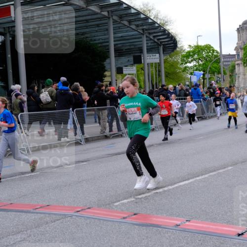 25.04.2026 - Das Zehntel Tim E. http://msf.ph/oto/9570203 25.04.2026 09:01:07 Ziel 1528, 1534, 1536, 1553, 1559, 1891, 2256, 2464, 2572, 2889, 2891, 2903, 2904, 2932, 2957, 2988, 2991, 3135, 3371, 3374, 3477, 3480, 3489, 3490, 3496, 3510, 3517, 3521, 3543, 3802, 3805 meine-sportfotos.de