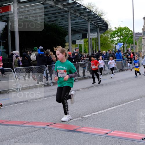 25.04.2026 - Das Zehntel Tim E. http://msf.ph/oto/9570205 25.04.2026 09:01:07 Ziel 1528, 1534, 1536, 1553, 1559, 1891, 2256, 2464, 2572, 2889, 2891, 2903, 2904, 2932, 2957, 2988, 2991, 3135, 3371, 3374, 3477, 3480, 3489, 3490, 3496, 3510, 3517, 3521, 3543, 3802, 3805 meine-sportfotos.de