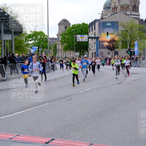 25.04.2026 - Das Zehntel Tim E. http://msf.ph/oto/9570206 25.04.2026 09:01:09 Ziel 1114, 1528, 1534, 1559, 1891, 1910, 2201, 2256, 2464, 2572, 2661, 2889, 2891, 2903, 2904, 2932, 2957, 2988, 2991, 3371, 3374, 3477, 3480, 3489, 3490, 3496, 3543, 3790, 3805 meine-sportfotos.de
