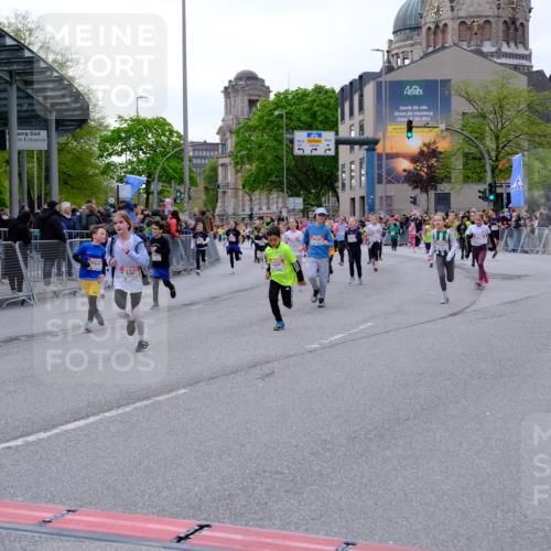 25.04.2026 - Das Zehntel Tim E. http://msf.ph/oto/9570207 25.04.2026 09:01:09 Ziel 1114, 1528, 1534, 1559, 1891, 1910, 2201, 2256, 2464, 2572, 2661, 2889, 2891, 2903, 2904, 2932, 2957, 2988, 2991, 3371, 3374, 3477, 3480, 3489, 3490, 3496, 3543, 3790, 3805 meine-sportfotos.de