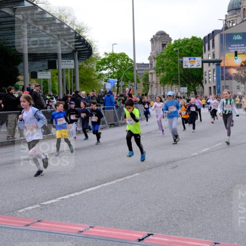 25.04.2026 - Das Zehntel Tim E. http://msf.ph/oto/9570209 25.04.2026 09:01:10 Ziel 1101, 1109, 1114, 1559, 1891, 1910, 1930, 2201, 2250, 2256, 2464, 2572, 2661, 2889, 2891, 2903, 2904, 2932, 2957, 2988, 2991, 3371, 3374, 3477, 3480, 3489, 3490, 3496, 3543, 3790, 3805 meine-sportfotos.de