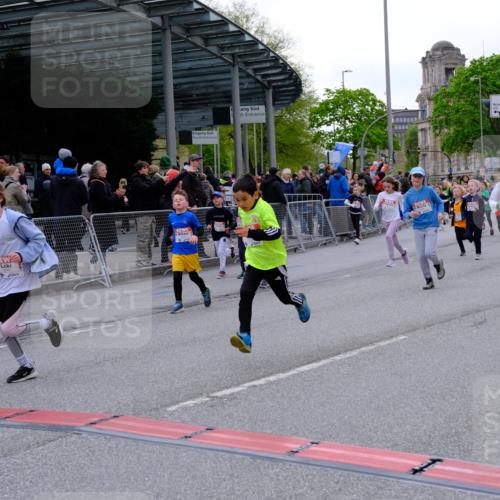 25.04.2026 - Das Zehntel Tim E. http://msf.ph/oto/9570215 25.04.2026 09:01:10 Ziel 1101, 1109, 1114, 1559, 1891, 1910, 1930, 2201, 2250, 2256, 2464, 2572, 2661, 2889, 2891, 2903, 2904, 2932, 2957, 2988, 2991, 3371, 3374, 3477, 3480, 3489, 3490, 3496, 3543, 3790, 3805 meine-sportfotos.de