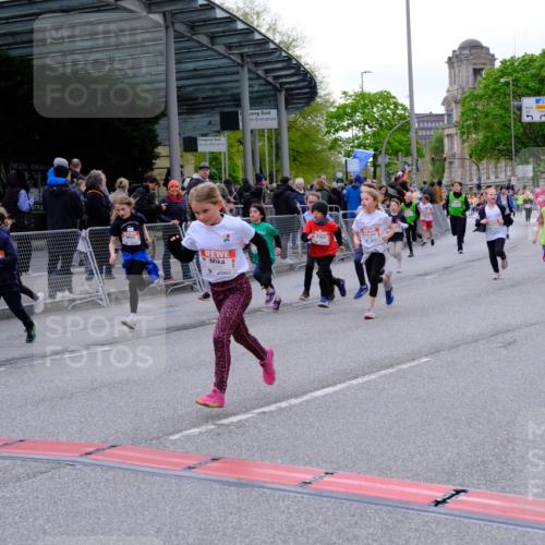 25.04.2026 - Das Zehntel Tim E. http://msf.ph/oto/9570220 25.04.2026 09:01:14 Ziel 1101, 1109, 1114, 1203, 1205, 1753, 1861, 1863, 1871, 1891, 1910, 1930, 2201, 2214, 2250, 2256, 2257, 2369, 2464, 2533, 2572, 2661, 2872, 2988, 2991, 3021, 3171, 3177, 3199, 3333, 3334, 3477, 3490, 3513, 3542, 3543, 3790 meine-sportfotos.de