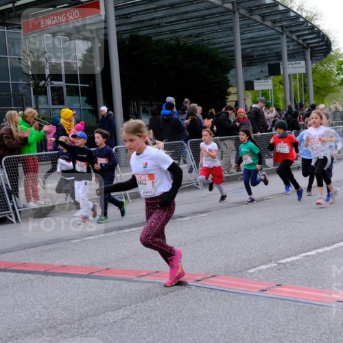 25.04.2026 - Das Zehntel Tim E. http://msf.ph/oto/9570225 25.04.2026 09:01:14 Ziel 1101, 1109, 1114, 1203, 1205, 1753, 1861, 1863, 1871, 1891, 1910, 1930, 2201, 2214, 2250, 2256, 2257, 2369, 2464, 2533, 2572, 2661, 2872, 2988, 2991, 3021, 3171, 3177, 3199, 3333, 3334, 3477, 3490, 3513, 3542, 3543, 3790 meine-sportfotos.de