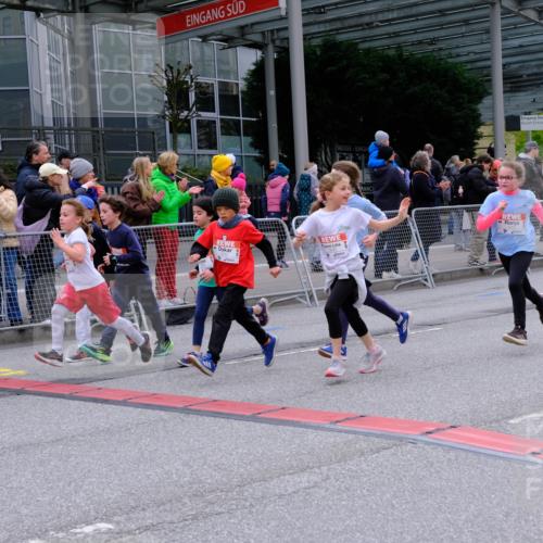 25.04.2026 - Das Zehntel Tim E. http://msf.ph/oto/9570233 25.04.2026 09:01:15 Ziel 1101, 1109, 1114, 1203, 1205, 1753, 1861, 1863, 1871, 1891, 1910, 1930, 2201, 2214, 2250, 2256, 2257, 2369, 2464, 2533, 2572, 2661, 2872, 2988, 2991, 3021, 3171, 3177, 3199, 3333, 3334, 3477, 3490, 3513, 3542, 3543, 3790 meine-sportfotos.de