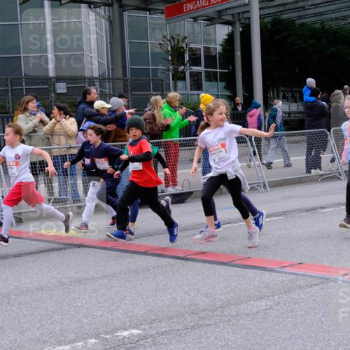 25.04.2026 - Das Zehntel Tim E. http://msf.ph/oto/9570236 25.04.2026 09:01:16 Ziel 1101, 1109, 1114, 1203, 1205, 1753, 1861, 1863, 1871, 1891, 1910, 1930, 2201, 2214, 2250, 2256, 2257, 2369, 2533, 2572, 2661, 2872, 3021, 3171, 3177, 3199, 3333, 3334, 3477, 3490, 3513, 3542, 3543, 3790 meine-sportfotos.de