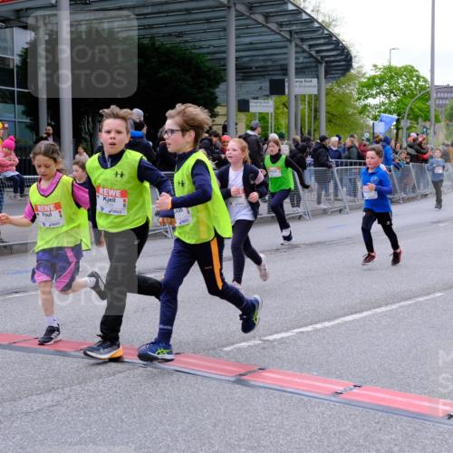 25.04.2026 - Das Zehntel Tim E. http://msf.ph/oto/9570238 25.04.2026 09:01:17 Ziel 1101, 1109, 1114, 1203, 1205, 1753, 1861, 1863, 1871, 1891, 1910, 1930, 2201, 2214, 2250, 2256, 2257, 2369, 2533, 2572, 2661, 2872, 3021, 3171, 3177, 3199, 3333, 3334, 3477, 3490, 3513, 3542, 3543, 3729, 3790 meine-sportfotos.de
