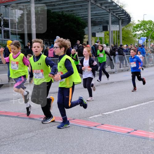 25.04.2026 - Das Zehntel Tim E. http://msf.ph/oto/9570239 25.04.2026 09:01:17 Ziel 1101, 1109, 1114, 1203, 1205, 1753, 1861, 1863, 1871, 1891, 1910, 1930, 2201, 2214, 2250, 2256, 2257, 2369, 2533, 2572, 2661, 2872, 3021, 3171, 3177, 3199, 3333, 3334, 3477, 3490, 3513, 3542, 3543, 3729, 3790 meine-sportfotos.de