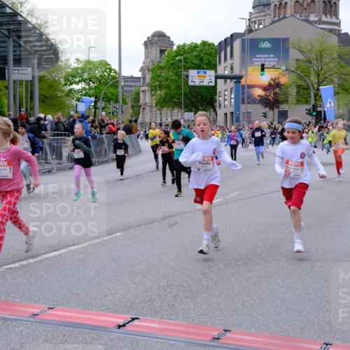 25.04.2026 - Das Zehntel Tim E. http://msf.ph/oto/9570258 25.04.2026 09:01:23 Ziel 1203, 1205, 1231, 1753, 1861, 1863, 1871, 1941, 1979, 1983, 2214, 2257, 2348, 2369, 2533, 2735, 2745, 2784, 2795, 2841, 2849, 2872, 2888, 2939, 3021, 3032, 3171, 3177, 3199, 3333, 3334, 3513, 3542, 3628, 3640, 3729, 3872, 3876, 3929 meine-sportfotos.de