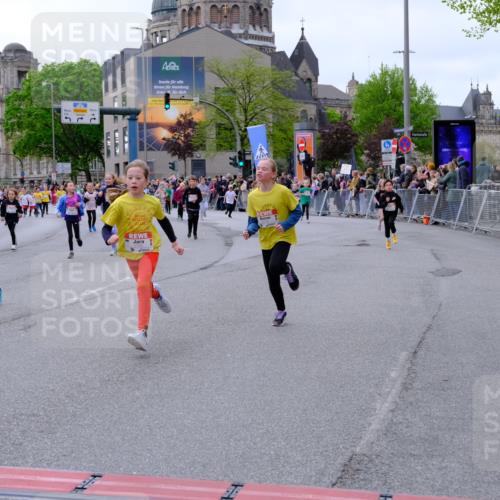 25.04.2026 - Das Zehntel Tim E. http://msf.ph/oto/9570268 25.04.2026 09:01:25 Ziel 1231, 1293, 1527, 1530, 1753, 1807, 1861, 1863, 1871, 1941, 1979, 1983, 2348, 2735, 2745, 2784, 2795, 2841, 2849, 2888, 2939, 3021, 3032, 3333, 3334, 3513, 3628, 3640, 3729, 3868, 3872, 3876, 3929, 3983 meine-sportfotos.de