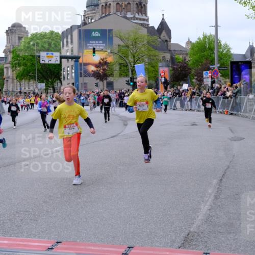 25.04.2026 - Das Zehntel Tim E. http://msf.ph/oto/9570269 25.04.2026 09:01:25 Ziel 1231, 1293, 1527, 1530, 1753, 1807, 1861, 1863, 1871, 1941, 1979, 1983, 2348, 2735, 2745, 2784, 2795, 2841, 2849, 2888, 2939, 3021, 3032, 3333, 3334, 3513, 3628, 3640, 3729, 3868, 3872, 3876, 3929, 3983 meine-sportfotos.de