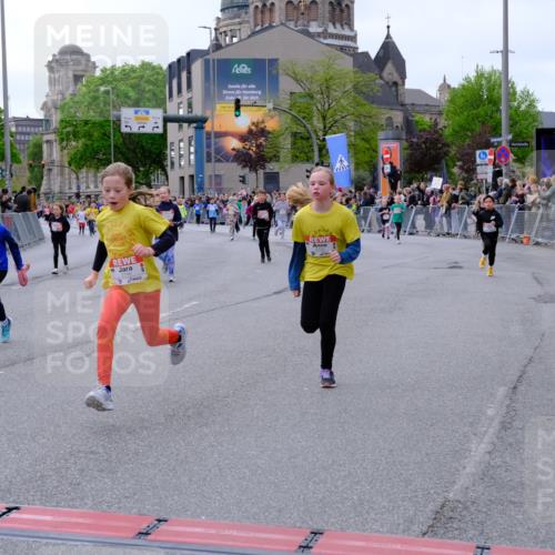 25.04.2026 - Das Zehntel Tim E. http://msf.ph/oto/9570271 25.04.2026 09:01:25 Ziel 1231, 1293, 1527, 1530, 1753, 1807, 1861, 1863, 1871, 1941, 1979, 1983, 2348, 2735, 2745, 2784, 2795, 2841, 2849, 2888, 2939, 3021, 3032, 3333, 3334, 3513, 3628, 3640, 3729, 3868, 3872, 3876, 3929, 3983 meine-sportfotos.de