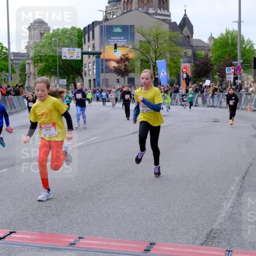 25.04.2026 - Das Zehntel Tim E. http://msf.ph/oto/9570272 25.04.2026 09:01:25 Ziel 1231, 1293, 1527, 1530, 1753, 1807, 1861, 1863, 1871, 1941, 1979, 1983, 2348, 2735, 2745, 2784, 2795, 2841, 2849, 2888, 2939, 3021, 3032, 3333, 3334, 3513, 3628, 3640, 3729, 3868, 3872, 3876, 3929, 3983 meine-sportfotos.de