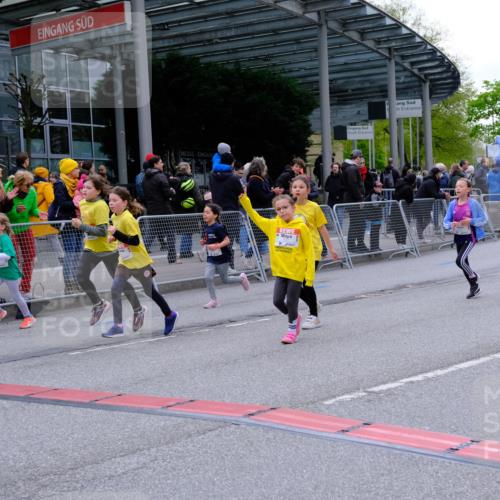 25.04.2026 - Das Zehntel Tim E. http://msf.ph/oto/9570281 25.04.2026 09:01:27 Ziel 1231, 1293, 1527, 1530, 1807, 1941, 1958, 1979, 1983, 2348, 2735, 2745, 2784, 2795, 2841, 2849, 2888, 2939, 3032, 3454, 3628, 3640, 3729, 3770, 3868, 3872, 3876, 3929, 3983 meine-sportfotos.de