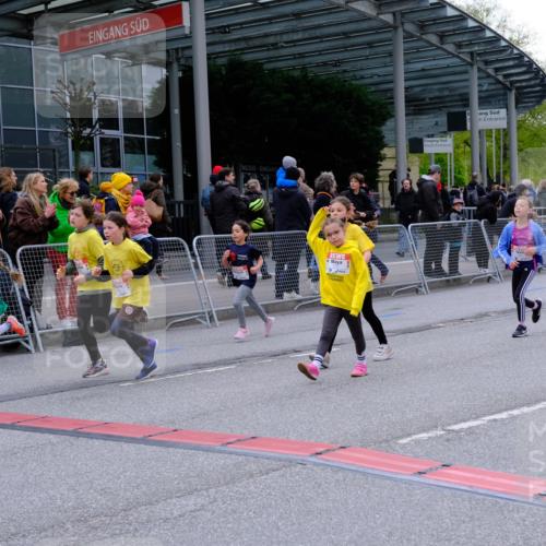 25.04.2026 - Das Zehntel Tim E. http://msf.ph/oto/9570283 25.04.2026 09:01:27 Ziel 1231, 1293, 1527, 1530, 1807, 1941, 1958, 1979, 1983, 2348, 2735, 2745, 2784, 2795, 2841, 2849, 2888, 2939, 3032, 3454, 3628, 3640, 3729, 3770, 3868, 3872, 3876, 3929, 3983 meine-sportfotos.de