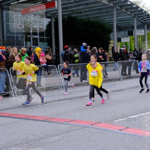 25.04.2026 - Das Zehntel Tim E. http://msf.ph/oto/9570284 25.04.2026 09:01:28 Ziel 1057, 1231, 1293, 1527, 1530, 1807, 1941, 1958, 1979, 1983, 2348, 2735, 2745, 2784, 2795, 2841, 2849, 2888, 2939, 3032, 3137, 3147, 3454, 3628, 3640, 3729, 3770, 3868, 3872, 3876, 3929, 3983 meine-sportfotos.de