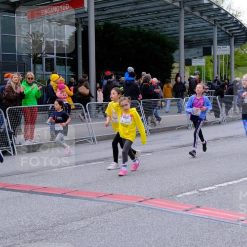 25.04.2026 - Das Zehntel Tim E. http://msf.ph/oto/9570288 25.04.2026 09:01:28 Ziel 1057, 1231, 1293, 1527, 1530, 1807, 1941, 1958, 1979, 1983, 2348, 2735, 2745, 2784, 2795, 2841, 2849, 2888, 2939, 3032, 3137, 3147, 3454, 3628, 3640, 3729, 3770, 3868, 3872, 3876, 3929, 3983 meine-sportfotos.de