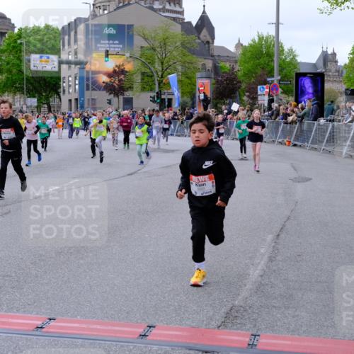 25.04.2026 - Das Zehntel Tim E. http://msf.ph/oto/9570289 25.04.2026 09:01:29 Ziel 1057, 1231, 1293, 1527, 1530, 1807, 1941, 1958, 1979, 1983, 2348, 2735, 2745, 2784, 2795, 2841, 2849, 2888, 2939, 3032, 3137, 3147, 3454, 3628, 3640, 3729, 3770, 3868, 3872, 3876, 3896, 3929, 3954, 3983 meine-sportfotos.de