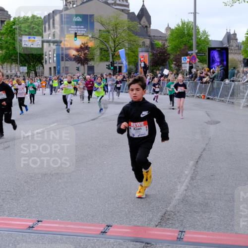 25.04.2026 - Das Zehntel Tim E. http://msf.ph/oto/9570290 25.04.2026 09:01:29 Ziel 1057, 1231, 1293, 1527, 1530, 1807, 1941, 1958, 1979, 1983, 2348, 2735, 2745, 2784, 2795, 2841, 2849, 2888, 2939, 3032, 3137, 3147, 3454, 3628, 3640, 3729, 3770, 3868, 3872, 3876, 3896, 3929, 3954, 3983 meine-sportfotos.de