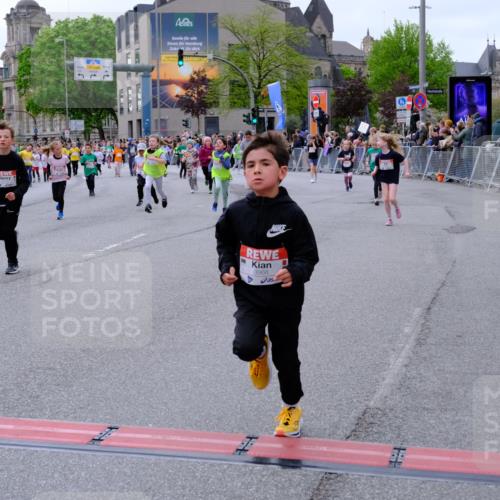 25.04.2026 - Das Zehntel Tim E. http://msf.ph/oto/9570293 25.04.2026 09:01:29 Ziel 1057, 1231, 1293, 1527, 1530, 1807, 1941, 1958, 1979, 1983, 2348, 2735, 2745, 2784, 2795, 2841, 2849, 2888, 2939, 3032, 3137, 3147, 3454, 3628, 3640, 3729, 3770, 3868, 3872, 3876, 3896, 3929, 3954, 3983 meine-sportfotos.de