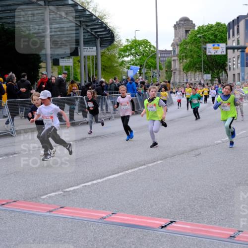 25.04.2026 - Das Zehntel Tim E. http://msf.ph/oto/9570300 25.04.2026 09:01:32 Ziel 1057, 1231, 1293, 1527, 1530, 1807, 1950, 1958, 2348, 2375, 2407, 2735, 2745, 2784, 2795, 3032, 3137, 3147, 3454, 3628, 3640, 3770, 3787, 3819, 3820, 3868, 3872, 3876, 3896, 3954, 3983 meine-sportfotos.de