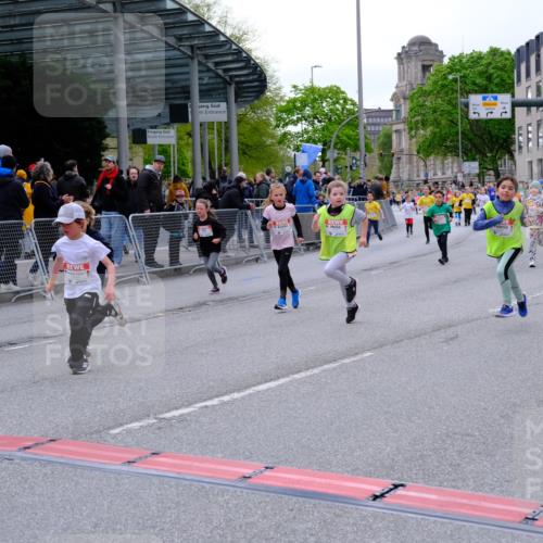 25.04.2026 - Das Zehntel Tim E. http://msf.ph/oto/9570301 25.04.2026 09:01:32 Ziel 1057, 1231, 1293, 1527, 1530, 1807, 1950, 1958, 2348, 2375, 2407, 2735, 2745, 2784, 2795, 3032, 3137, 3147, 3454, 3628, 3640, 3770, 3787, 3819, 3820, 3868, 3872, 3876, 3896, 3954, 3983 meine-sportfotos.de