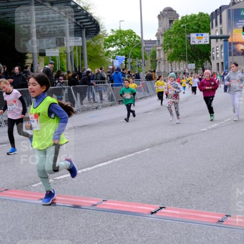 25.04.2026 - Das Zehntel Tim E. http://msf.ph/oto/9570311 25.04.2026 09:01:33 Ziel 1057, 1231, 1293, 1527, 1530, 1807, 1950, 1958, 2348, 2375, 2407, 2735, 2784, 2795, 3061, 3072, 3137, 3147, 3454, 3640, 3770, 3787, 3819, 3820, 3868, 3872, 3876, 3896, 3954, 3983 meine-sportfotos.de