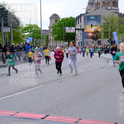 25.04.2026 - Das Zehntel Tim E. http://msf.ph/oto/9570314 25.04.2026 09:01:34 Ziel 1057, 1231, 1293, 1527, 1530, 1807, 1950, 1958, 2348, 2375, 2407, 2784, 2795, 3061, 3072, 3137, 3147, 3454, 3770, 3787, 3819, 3820, 3868, 3876, 3896, 3954, 3983 meine-sportfotos.de