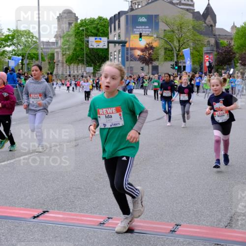 25.04.2026 - Das Zehntel Tim E. http://msf.ph/oto/9570321 25.04.2026 09:01:35 Ziel 1057, 1293, 1527, 1530, 1807, 1950, 1958, 2348, 2375, 2407, 2759, 2766, 2784, 2795, 3061, 3072, 3137, 3147, 3454, 3770, 3787, 3819, 3820, 3868, 3896, 3954, 3983 meine-sportfotos.de