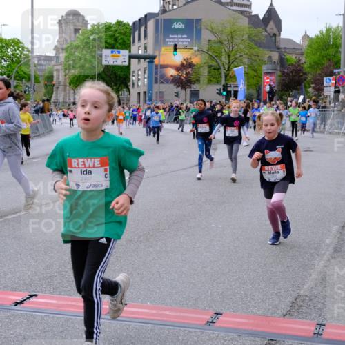 25.04.2026 - Das Zehntel Tim E. http://msf.ph/oto/9570323 25.04.2026 09:01:36 Ziel 1057, 1293, 1527, 1530, 1807, 1950, 1958, 2375, 2407, 2759, 2766, 2847, 2850, 3061, 3072, 3137, 3147, 3454, 3770, 3787, 3819, 3820, 3868, 3896, 3954, 3983 meine-sportfotos.de