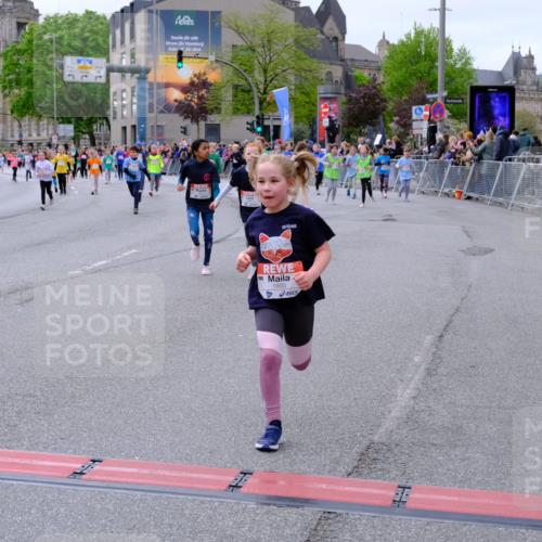 25.04.2026 - Das Zehntel Tim E. http://msf.ph/oto/9570325 25.04.2026 09:01:36 Ziel 1057, 1293, 1527, 1530, 1807, 1950, 1958, 2375, 2407, 2759, 2766, 2847, 2850, 3061, 3072, 3137, 3147, 3454, 3770, 3787, 3819, 3820, 3868, 3896, 3954, 3983 meine-sportfotos.de
