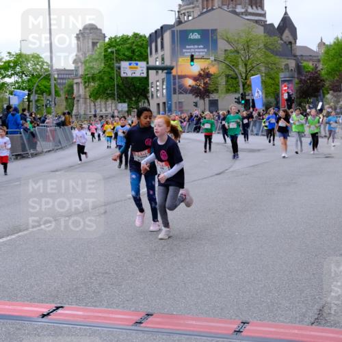 25.04.2026 - Das Zehntel Tim E. http://msf.ph/oto/9570333 25.04.2026 09:01:37 Ziel 1057, 1293, 1343, 1950, 1958, 2375, 2407, 2759, 2766, 2847, 2850, 3061, 3072, 3137, 3147, 3454, 3770, 3787, 3819, 3820, 3896, 3954, 3983 meine-sportfotos.de