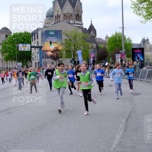25.04.2026 - Das Zehntel Tim E. http://msf.ph/oto/9570349 25.04.2026 09:01:42 Ziel 1000, 1249, 1252, 1343, 1425, 1435, 1942, 1950, 1957, 2139, 2143, 2375, 2388, 2407, 2759, 2766, 2847, 2850, 3061, 3072, 3681, 3786, 3787, 3793, 3819, 3820 meine-sportfotos.de