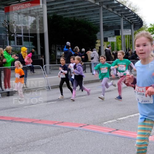 25.04.2026 - Das Zehntel Tim E. http://msf.ph/oto/9570368 25.04.2026 09:01:48 Ziel 1000, 1007, 1249, 1252, 1343, 1425, 1435, 1813, 1942, 1957, 2003, 2139, 2143, 2198, 2228, 2235, 2388, 2448, 2457, 2485, 2518, 2847, 2850, 2926, 3681, 3692, 3694, 3747, 3786, 3793, 3794, 3941 meine-sportfotos.de