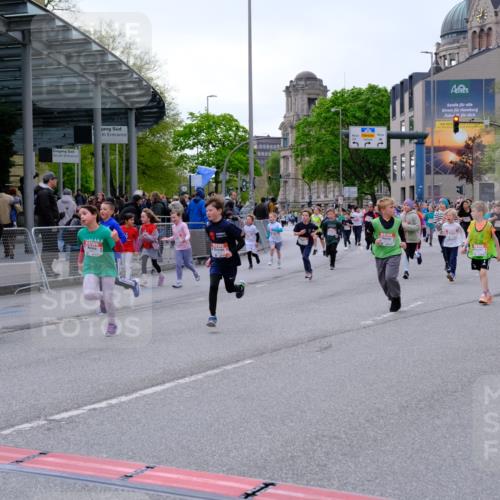 25.04.2026 - Das Zehntel Tim E. http://msf.ph/oto/9570372 25.04.2026 09:01:51 Ziel 1000, 1007, 1232, 1249, 1252, 1337, 1425, 1435, 1813, 1942, 1957, 2003, 2139, 2143, 2198, 2228, 2235, 2448, 2457, 2485, 2518, 2595, 2600, 2834, 2926, 3310, 3681, 3692, 3694, 3747, 3774, 3786, 3793, 3794, 3941, 3981, 3982 meine-sportfotos.de