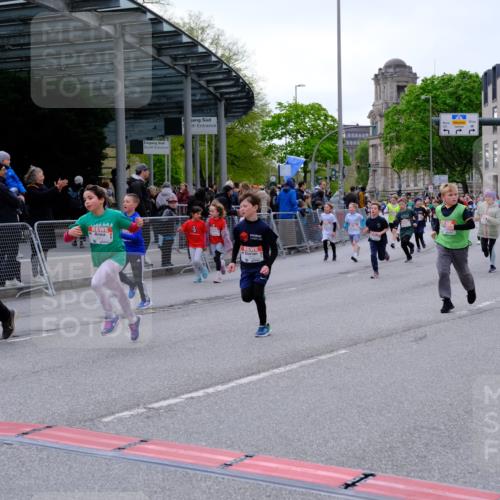 25.04.2026 - Das Zehntel Tim E. http://msf.ph/oto/9570376 25.04.2026 09:01:51 Ziel 1000, 1007, 1232, 1249, 1252, 1337, 1425, 1435, 1813, 1942, 1957, 2003, 2139, 2143, 2198, 2228, 2235, 2448, 2457, 2485, 2518, 2595, 2600, 2834, 2926, 3310, 3681, 3692, 3694, 3747, 3774, 3786, 3793, 3794, 3941, 3981, 3982 meine-sportfotos.de