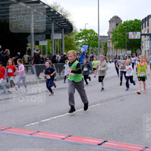 25.04.2026 - Das Zehntel Tim E. http://msf.ph/oto/9570387 25.04.2026 09:01:53 Ziel 1000, 1007, 1232, 1249, 1252, 1337, 1813, 2003, 2139, 2143, 2198, 2228, 2235, 2448, 2457, 2485, 2518, 2595, 2600, 2834, 2926, 3017, 3153, 3286, 3310, 3434, 3435, 3692, 3694, 3747, 3774, 3786, 3793, 3794, 3941, 3981, 3982 meine-sportfotos.de